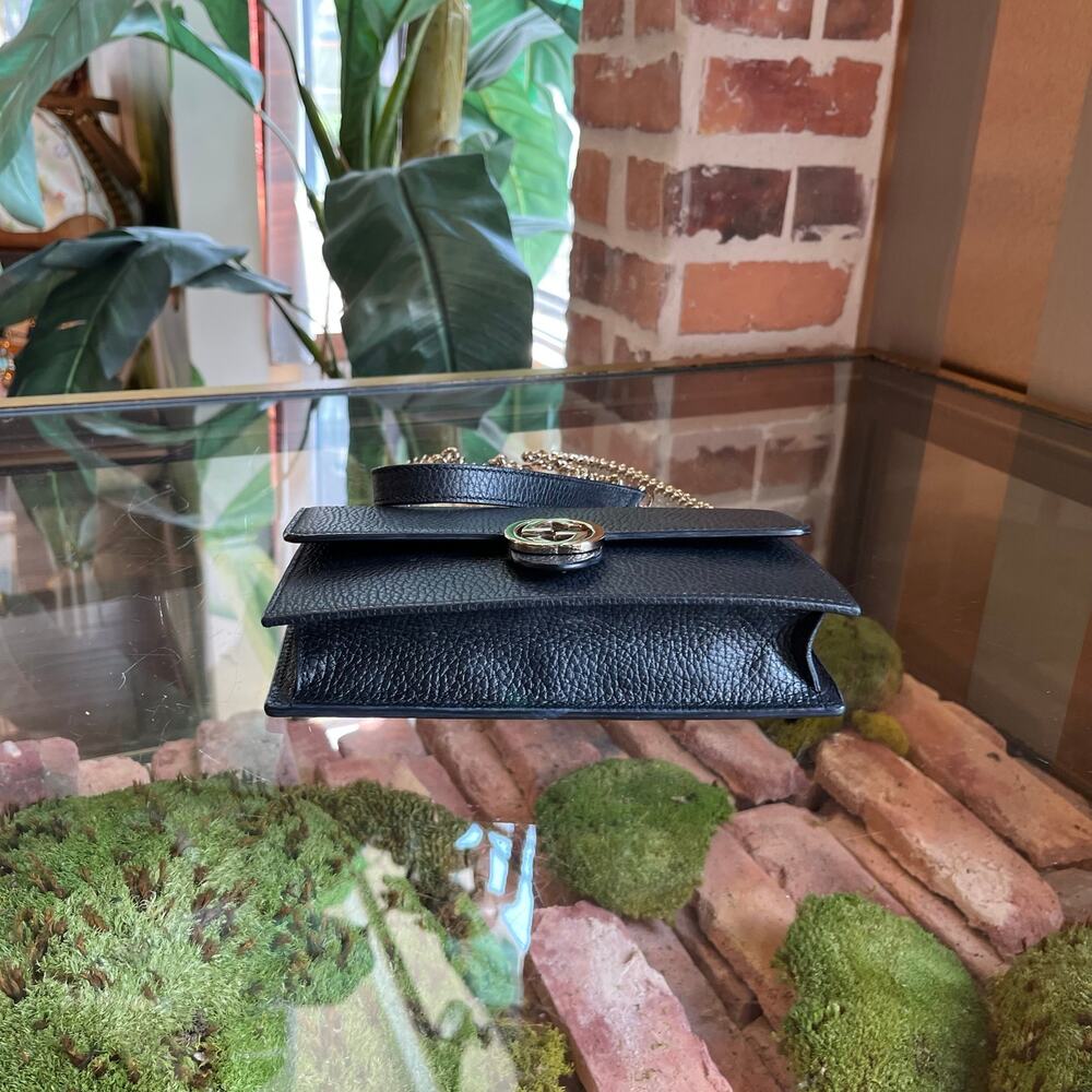 GUCCI Interlocking G Black Pebbled Leather Wallet on Chain - Picture 5 of 8